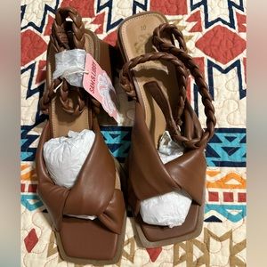 Sam & Libby Brown Size 10 Ankle Strap Sandal